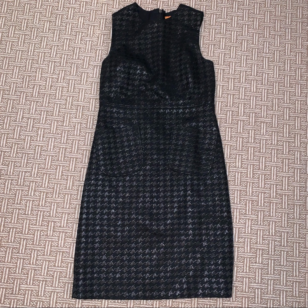 TORY BURCH Shift, Size 4